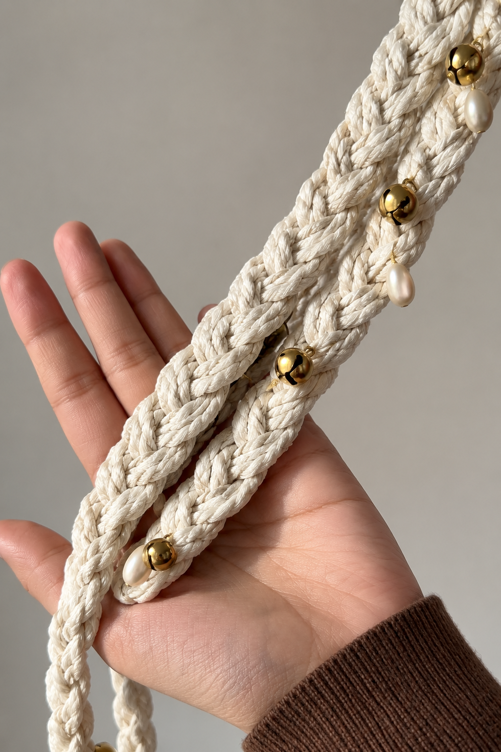 The Navratri Waves Phone Chain